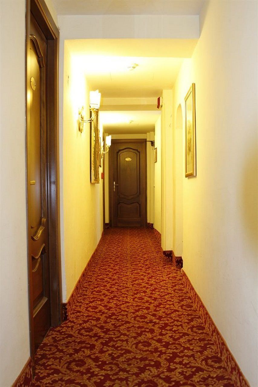 โรงแรมเจเนีย โรม ภายนอก รูปภาพ